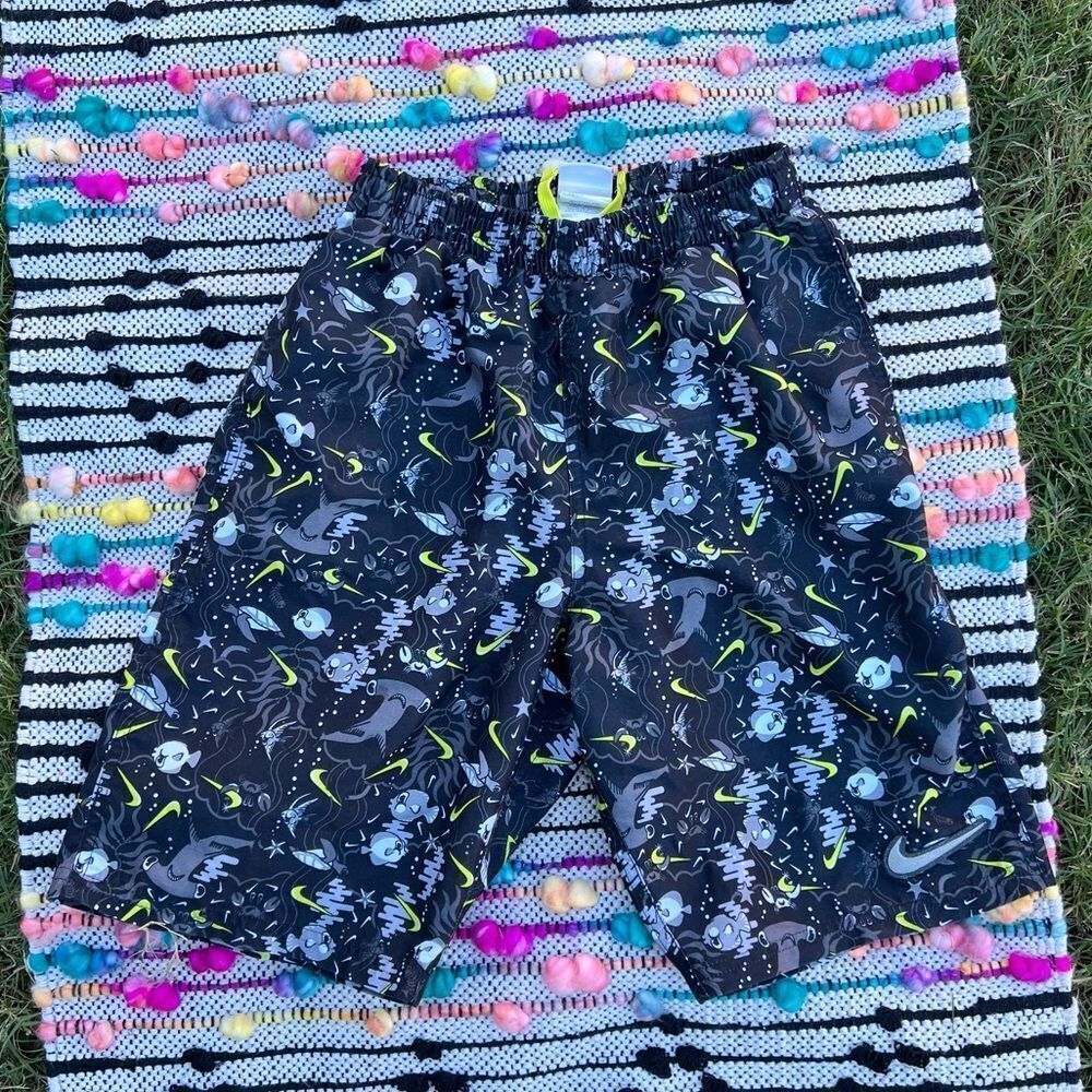 Nike Black Lime Green Shark Sea Friends Swim Trunks Boys Volley Shorts Sz XL